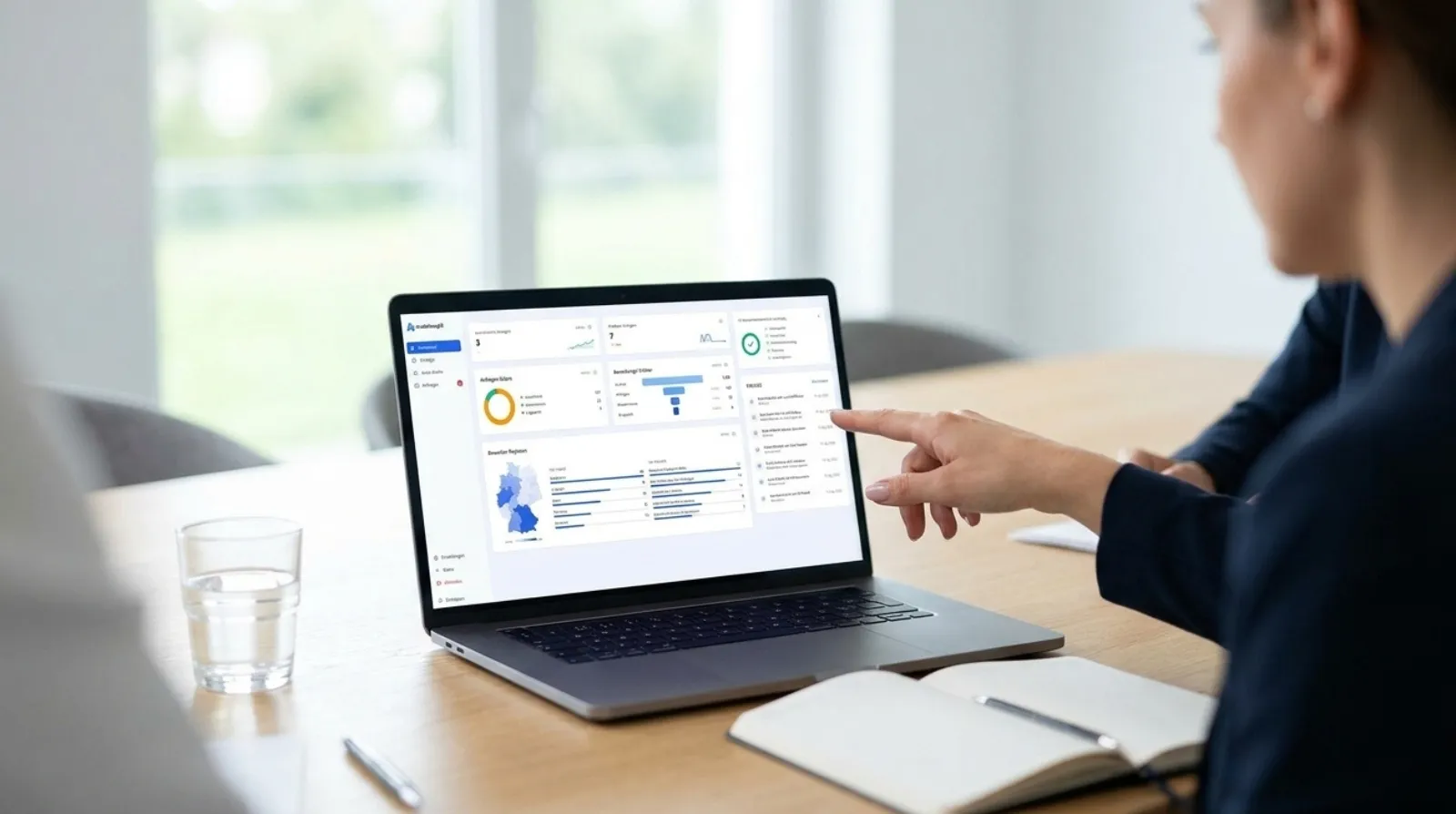 Ausbildung24 Dashboard am Laptop beim Einrichten des Unternehmensprofils